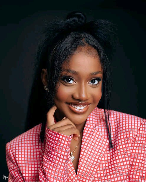 I Have Men Who Said They Want To See Me, And They Are Offering Me 2000 Dollars To Be With Them-Apara
