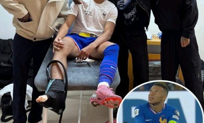 Dembélé, Kolo Muani and Barcola Show Support for Injured Mbappé During France Match